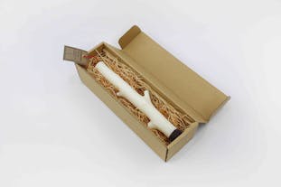 小枝から型を取って作ったろうそく